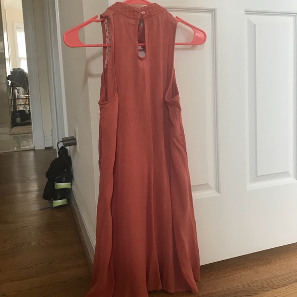 NWOT Coral Pink High Neck Cut Out Shift Dress - Picture 3 of 5